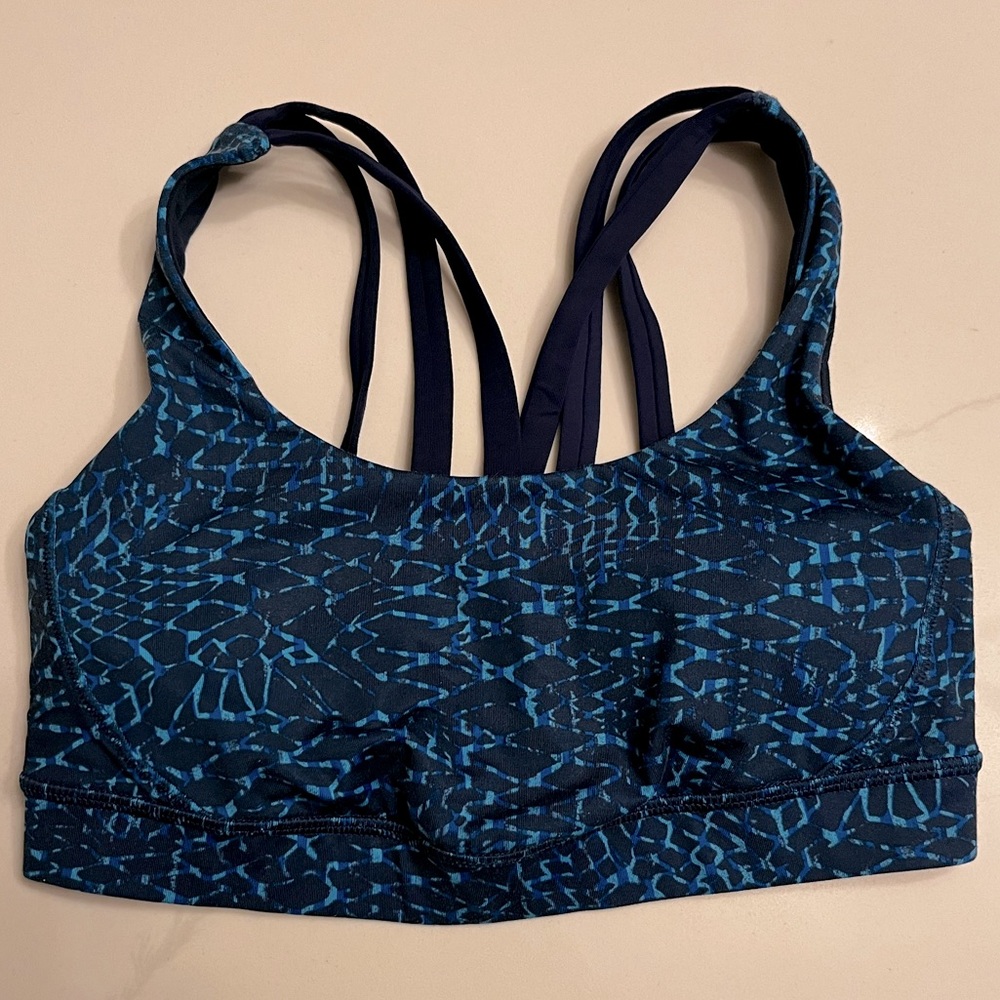 Lululemon Energy Exhale Sport Bra- unique back - blue geo/leopard pattern - sz 4